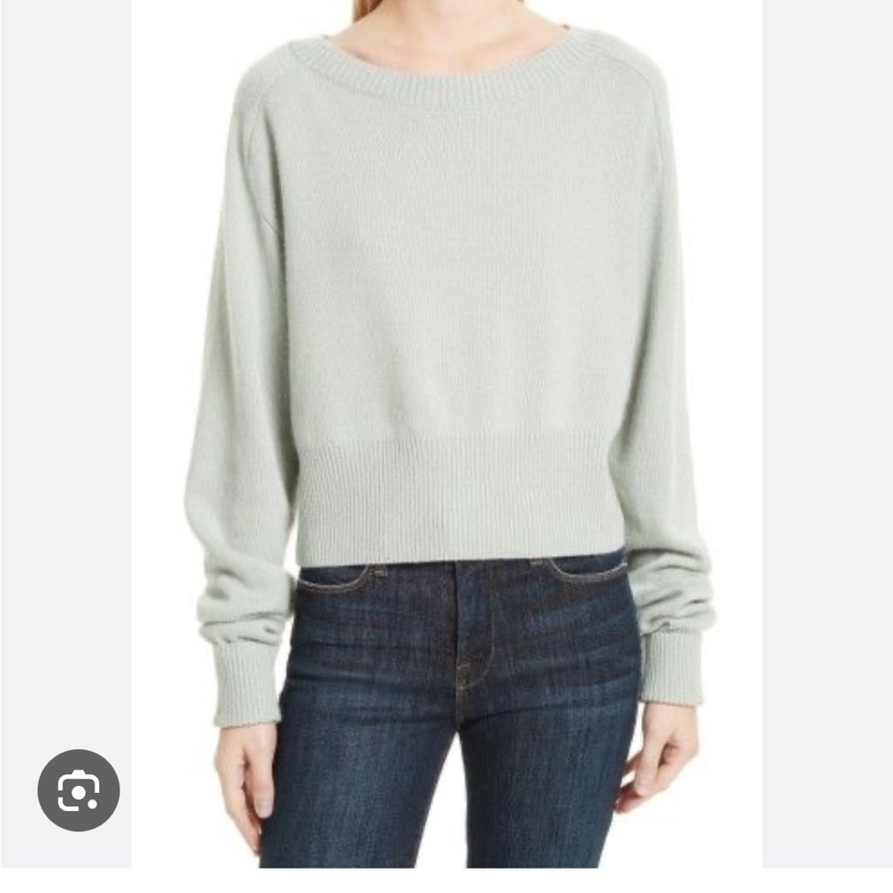 Theory 100% cashmere sweater size S